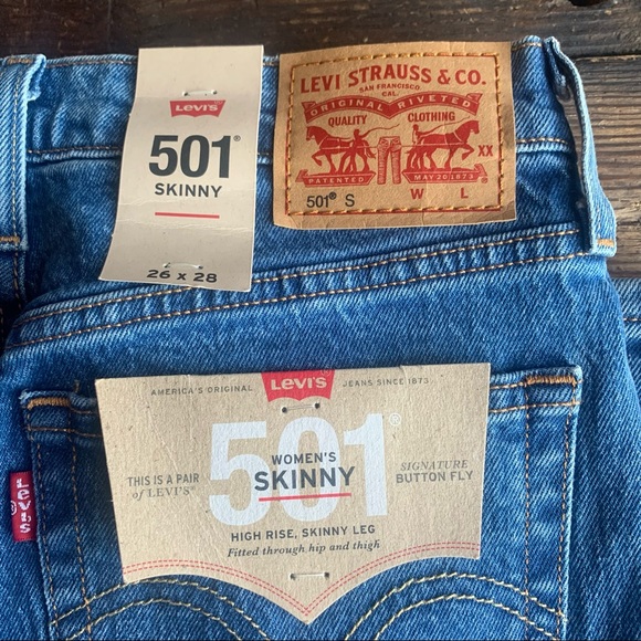 Levi’s 501 medium wash jeans distressed knee high waisted skinny button fly - Picture 7 of 11